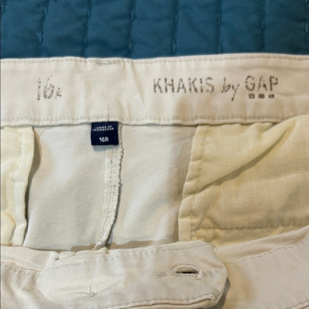 GAP Light Cream Khakis - Picture 2 of 2